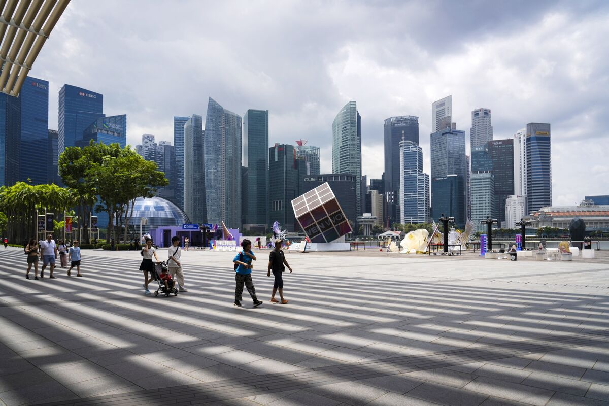 Singapore Budget 2025 Offers SG60 Vouchers, 60% Tax Rebate