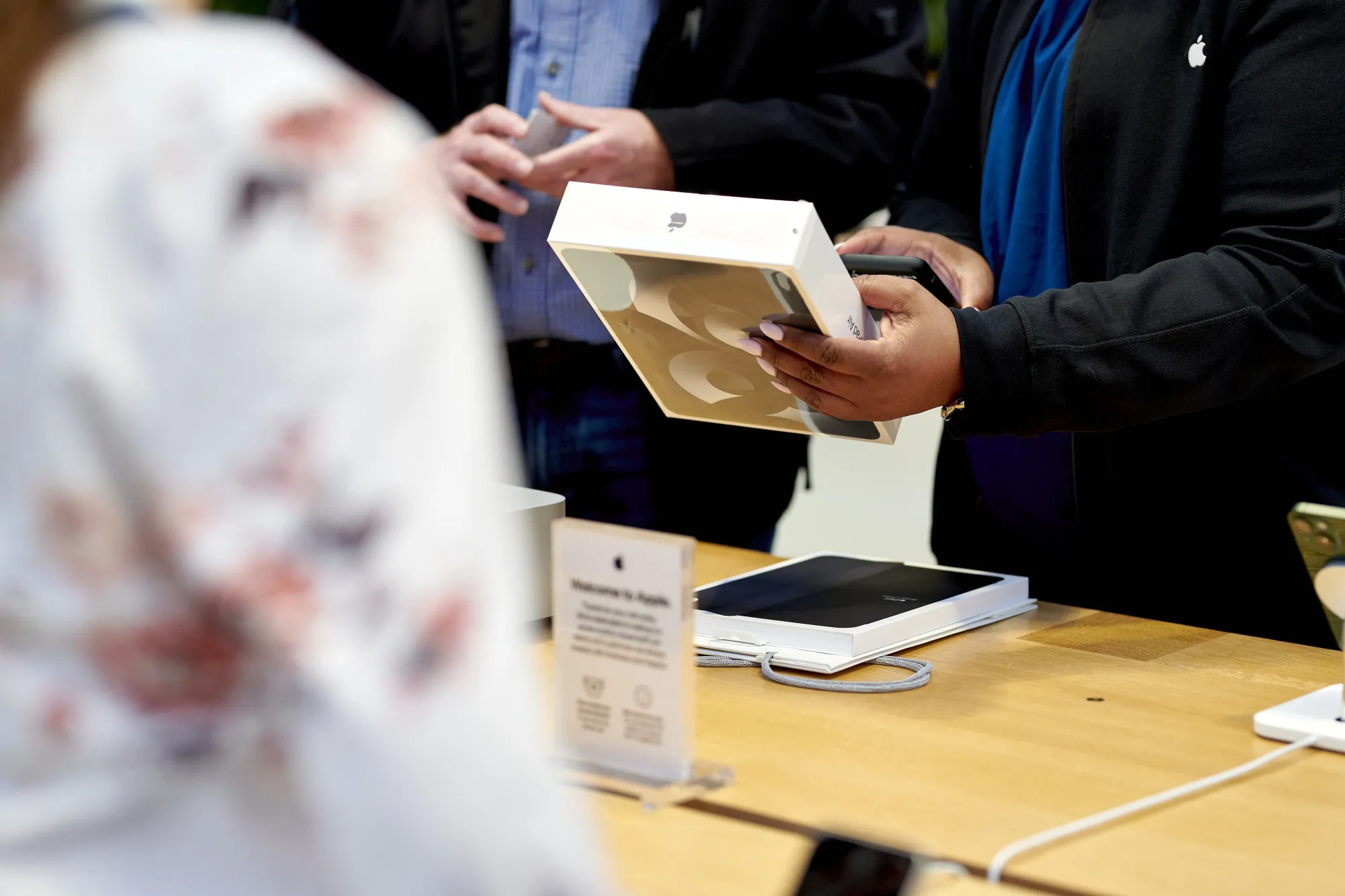 Apple&nbsp;has clashed&nbsp;with union groups and the US labor board over the last two years as retail stores in the US push to unionize.
