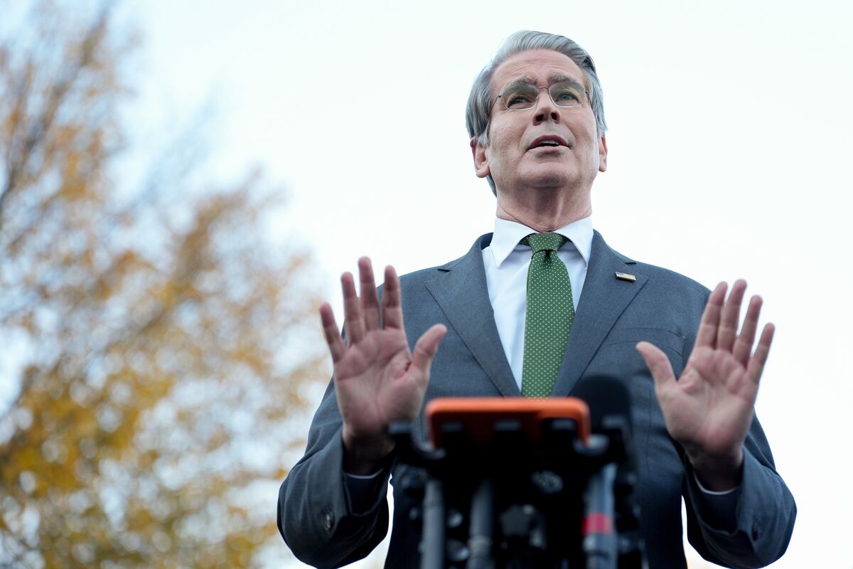 Bessent to Push New Residency Rule for Regional Fed Heads