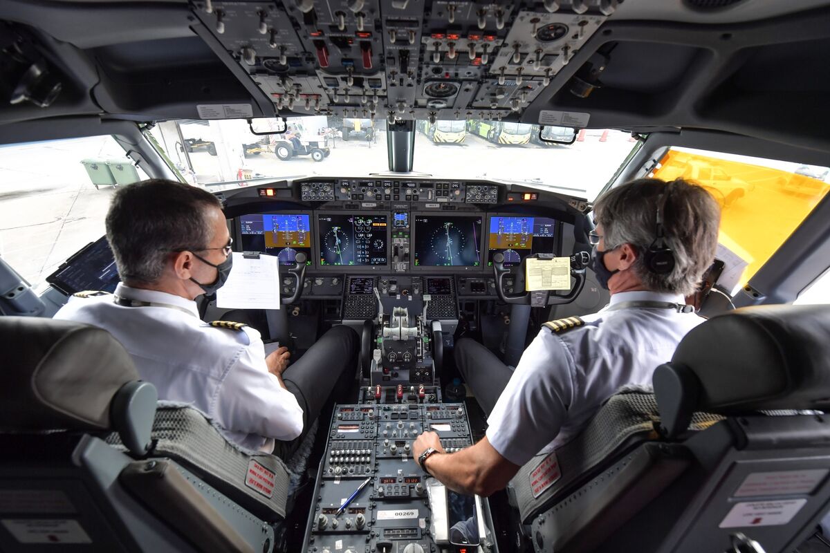 Airlines pushing to have just one pilot in the cockpit of passenger jets  instead of two