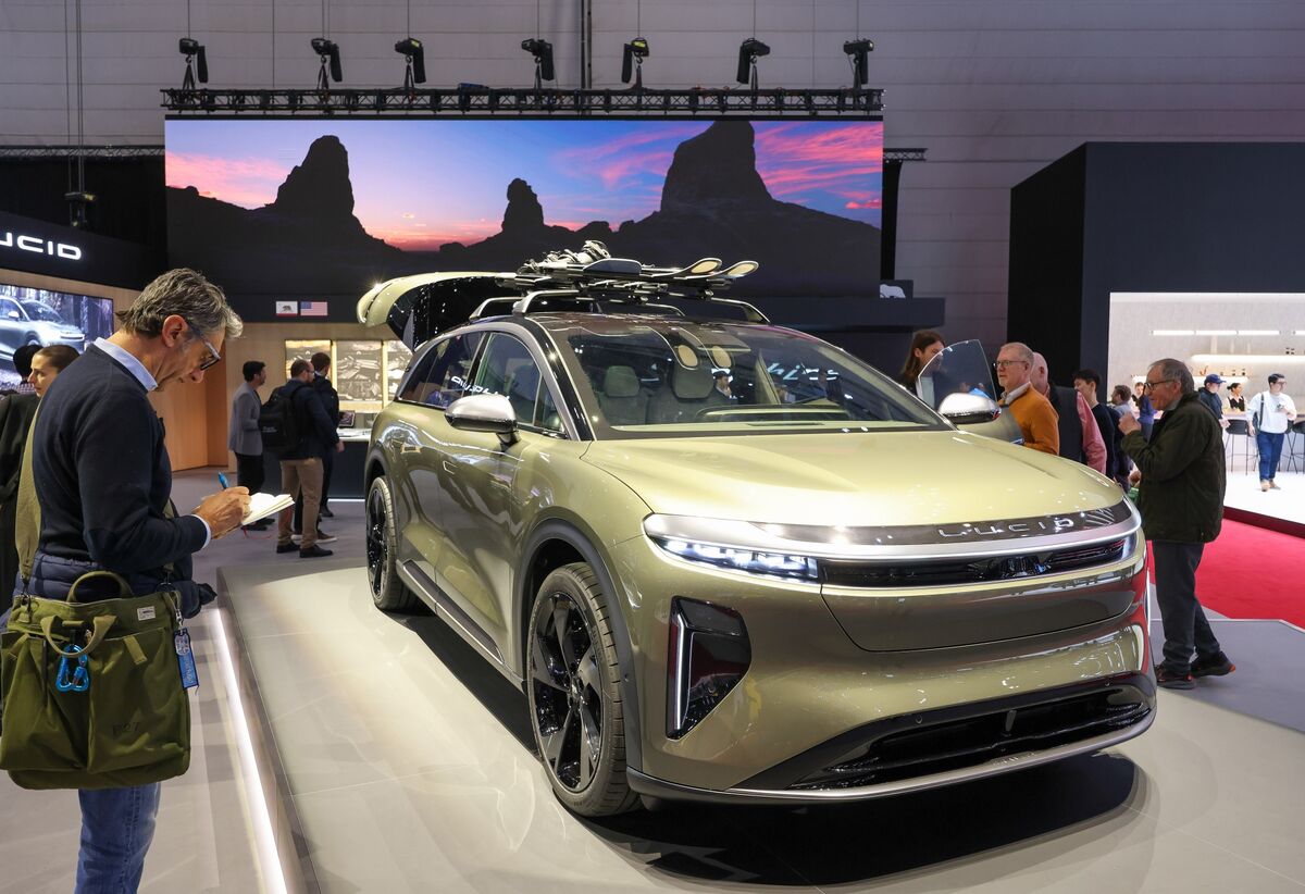 Lucid (LCID) Gets $1.5 Billion Before New Electric SUV Rollout - Bloomberg