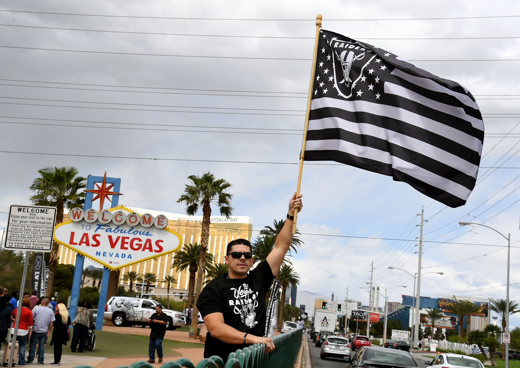 Las Vegas Raiders Car Flags  BSI, fremont die, nfl, pro, football