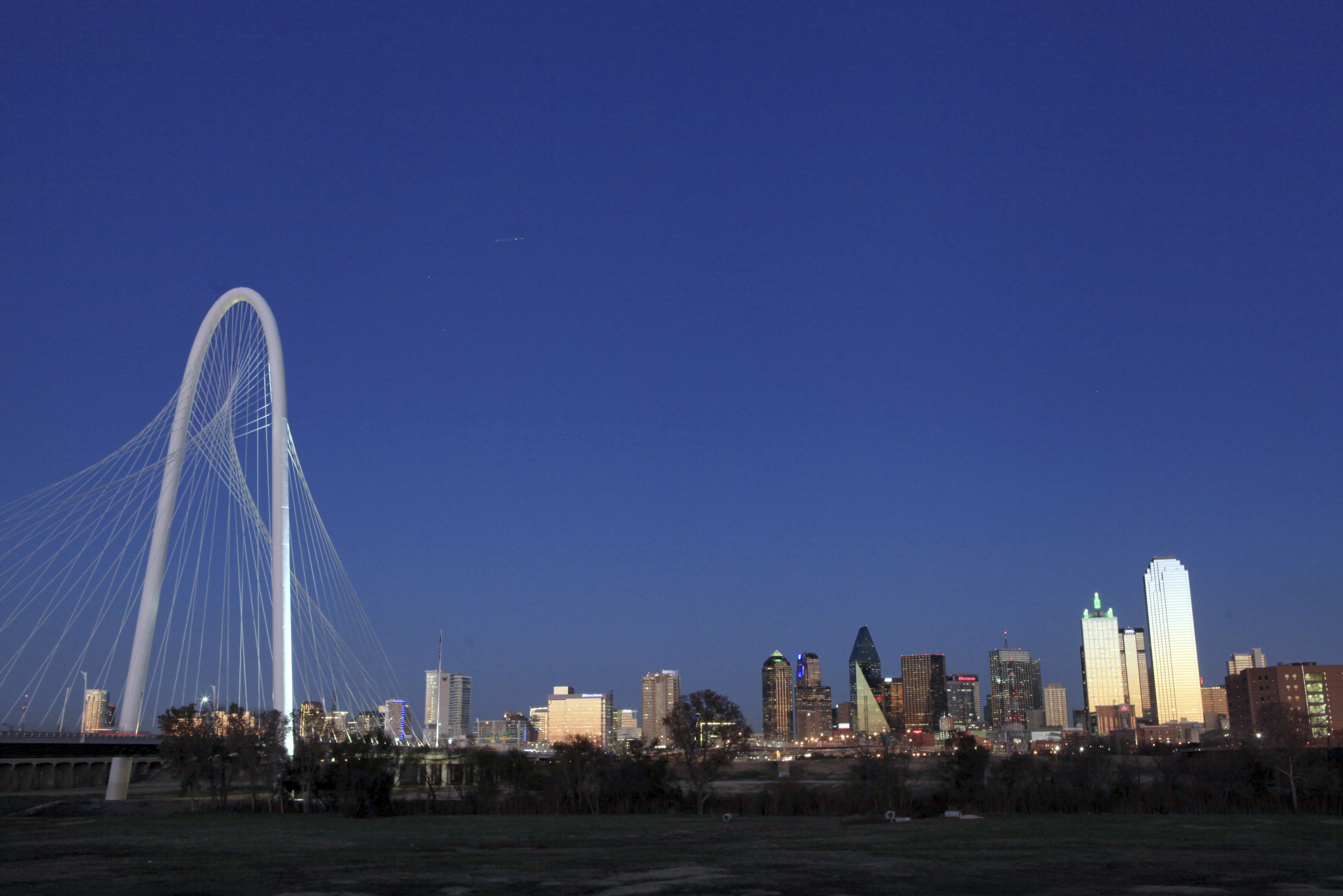 Dallas skyline goes blue in show of support for Israel