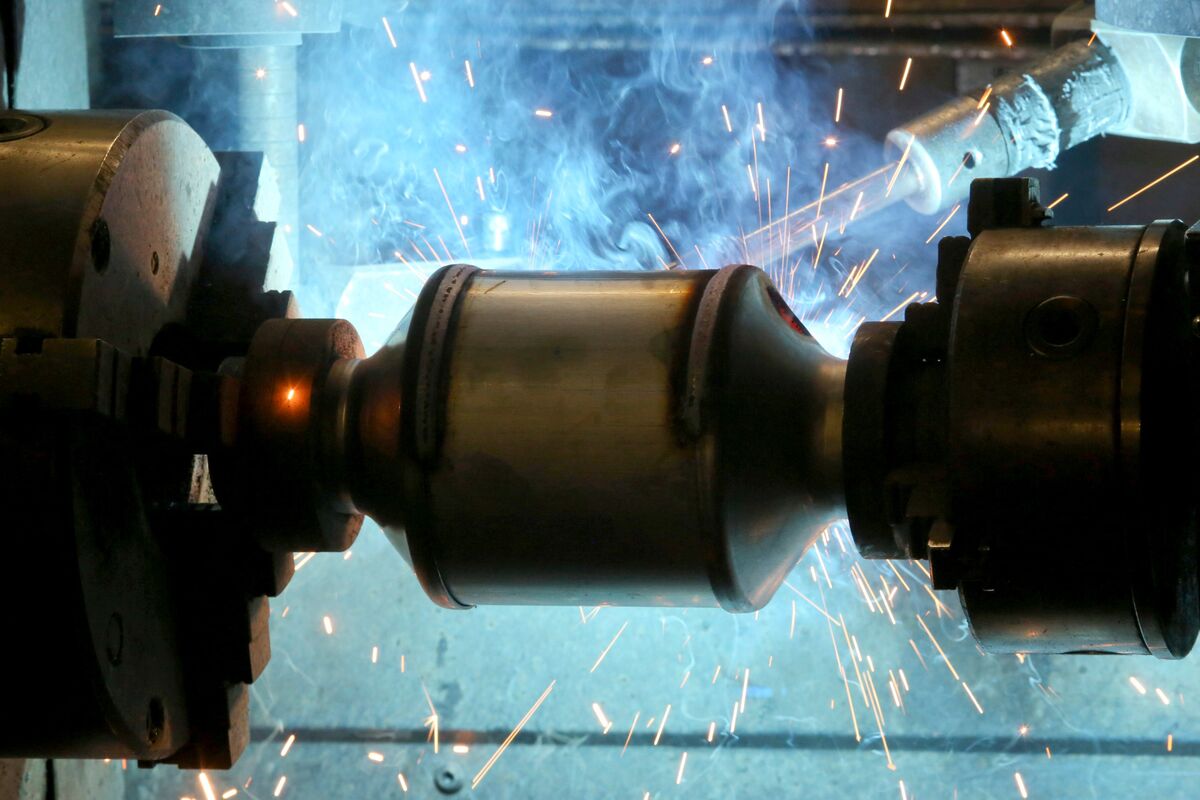 Catalytic Converters Fuel Record S. Africa CarSector Exports Bloomberg