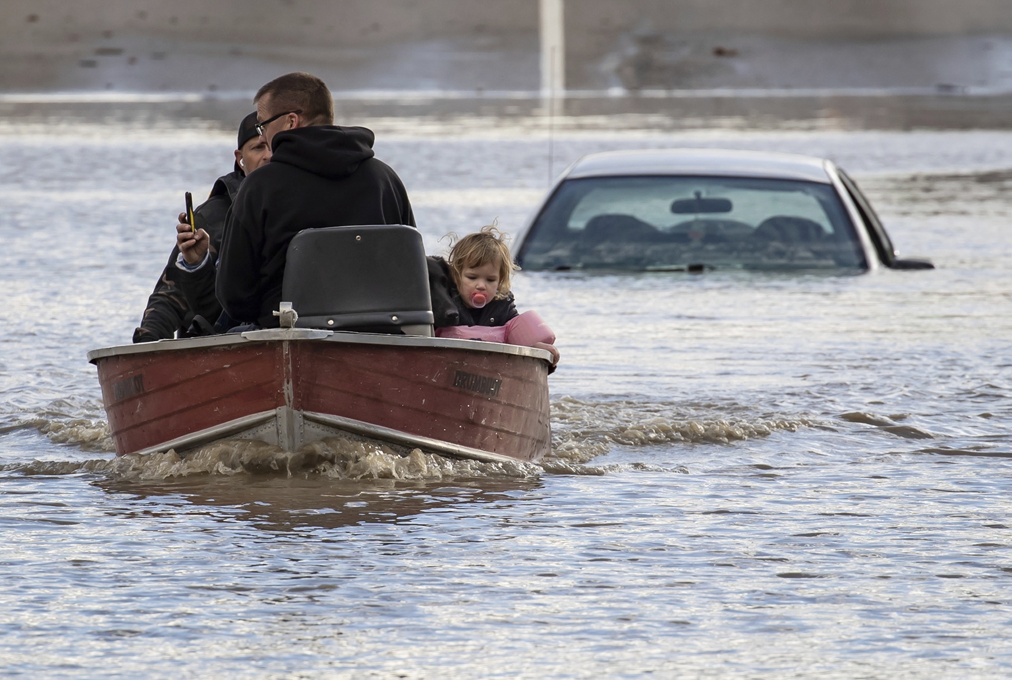 At Least 1 Dead From Mudslides in Canada After Heavy Rains - Bloomberg