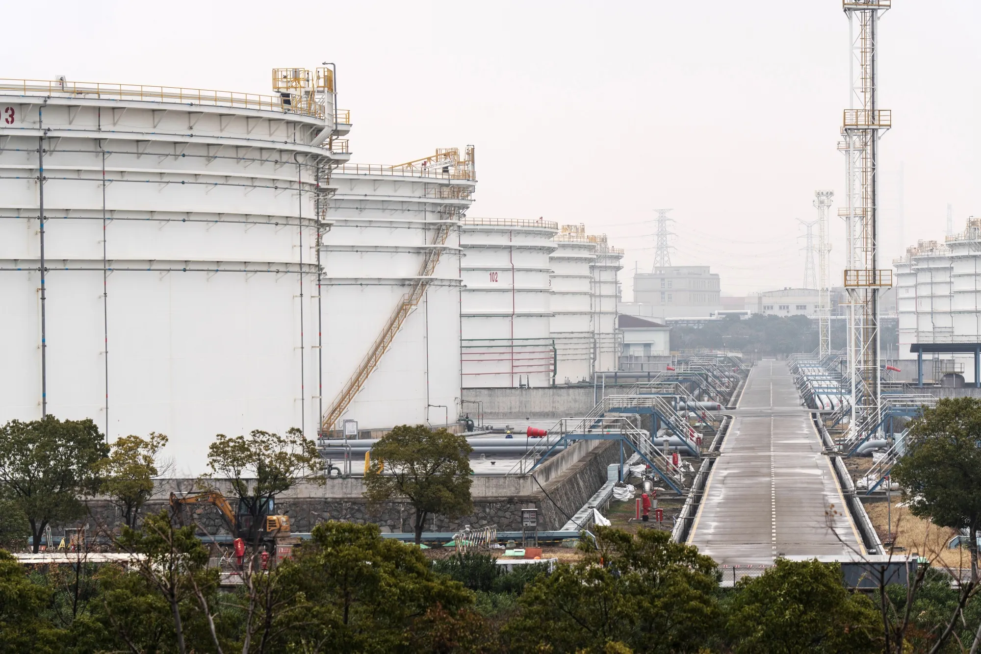 Oil storage tanks at refining&nbsp;facility near Ningbo, China.