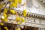 Tuck Brings Online Learning Into the MBA Classroom