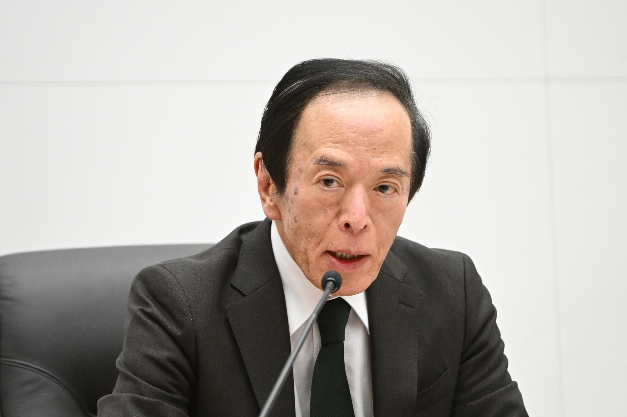 混乱なき政策転換に手腕、利上げでのぞく勝負師の顔－植田日銀1