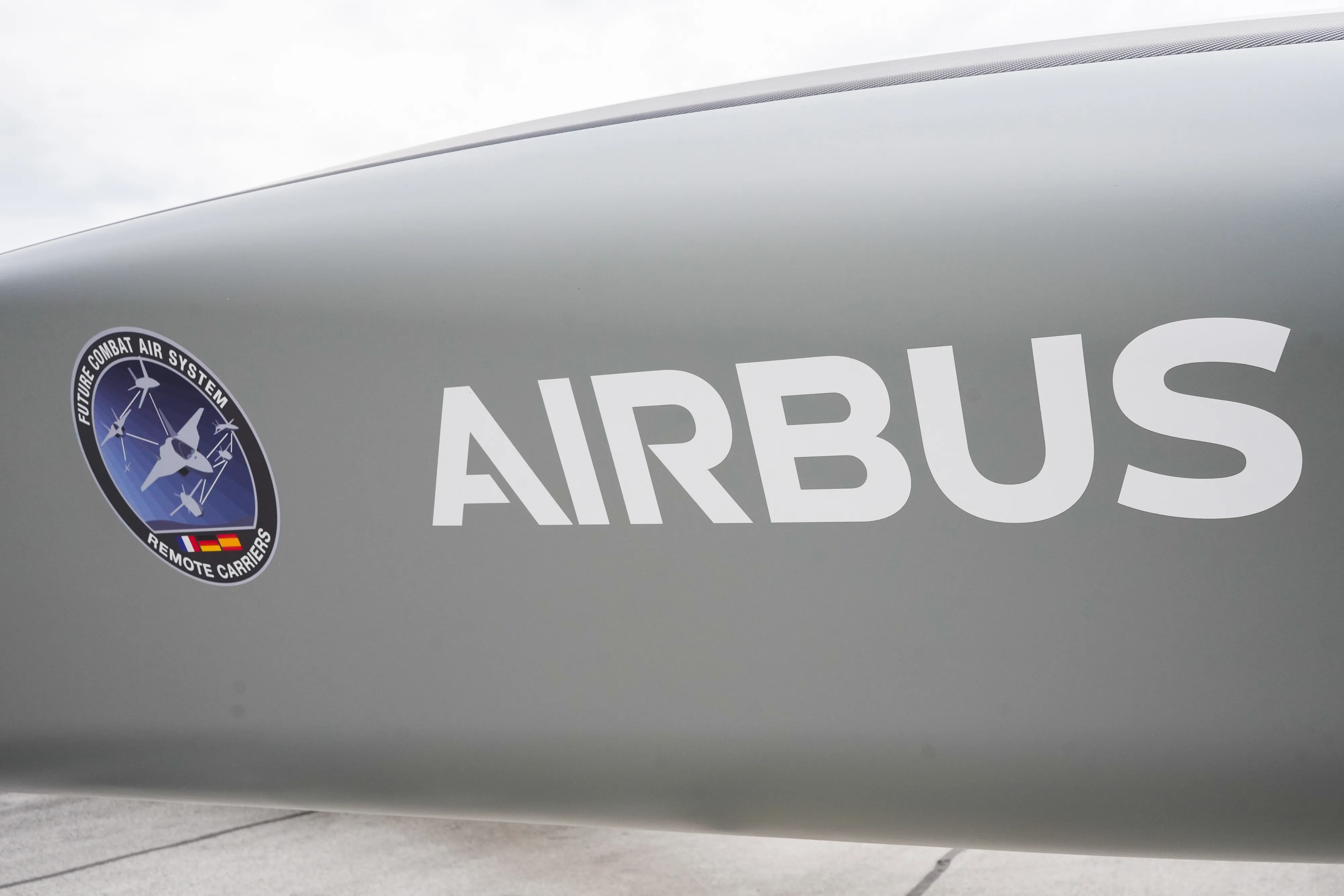 エアバスA320数百機運航停止へ、P＆W製エンジンの点検で - Bloomberg