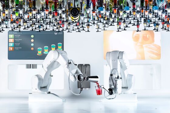 The $110,000 Robot Bartender Mixing Great Cocktails