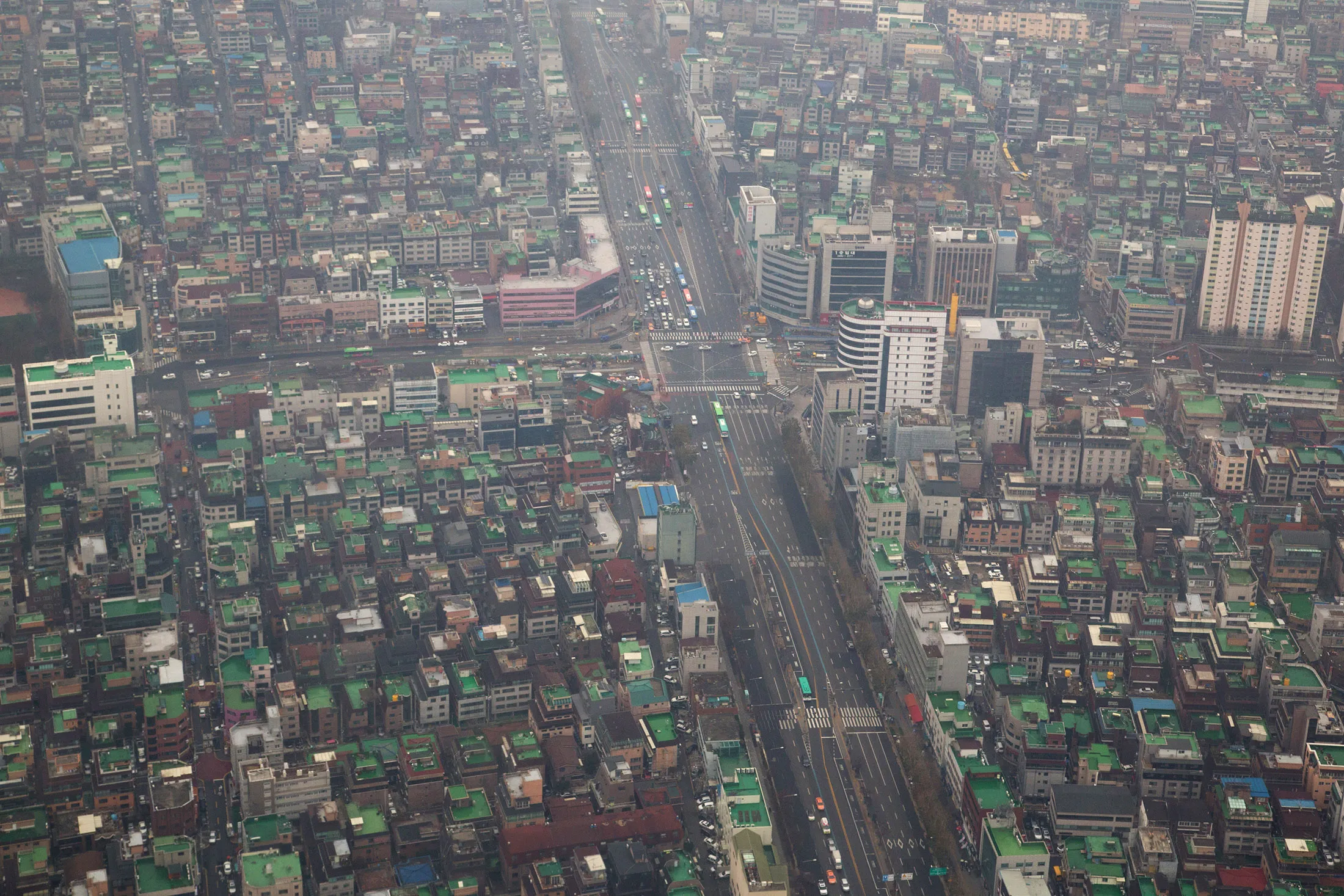 Korea Household Debt Evokes 1997 Crisis, Says Ex-BOK Member - Bloomberg