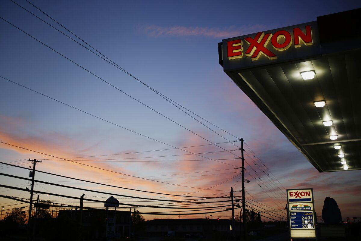 Exxon Sues Its Antagonists in a Fierce Climate-Change Lawsuit