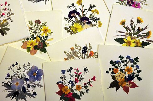 Hand-pressed flowers on Amalfi paper