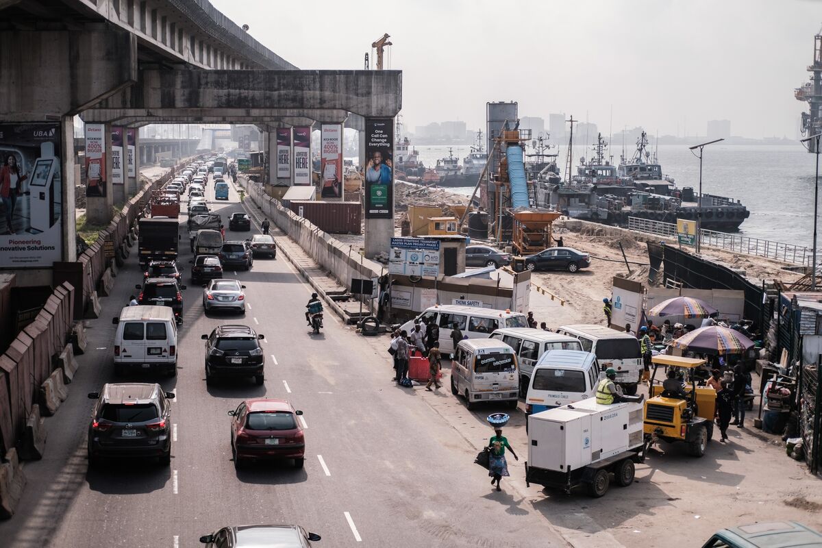 bloomberg.com - Nduka Orjinmo - Nigeria's New Finance Chief Meets Creditors on First Trip Abroad
