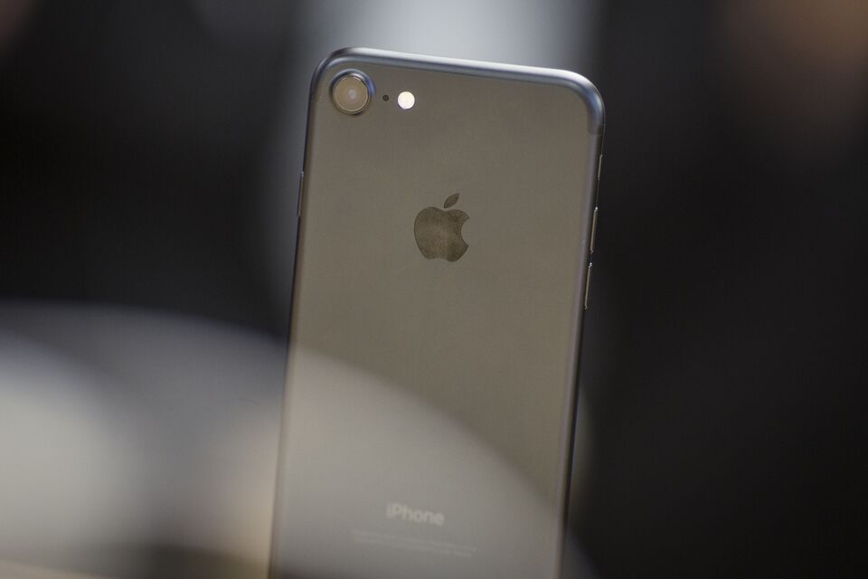 The FBI Can Unlock Florida Terrorist’s IPhones Without Apple Bloomberg