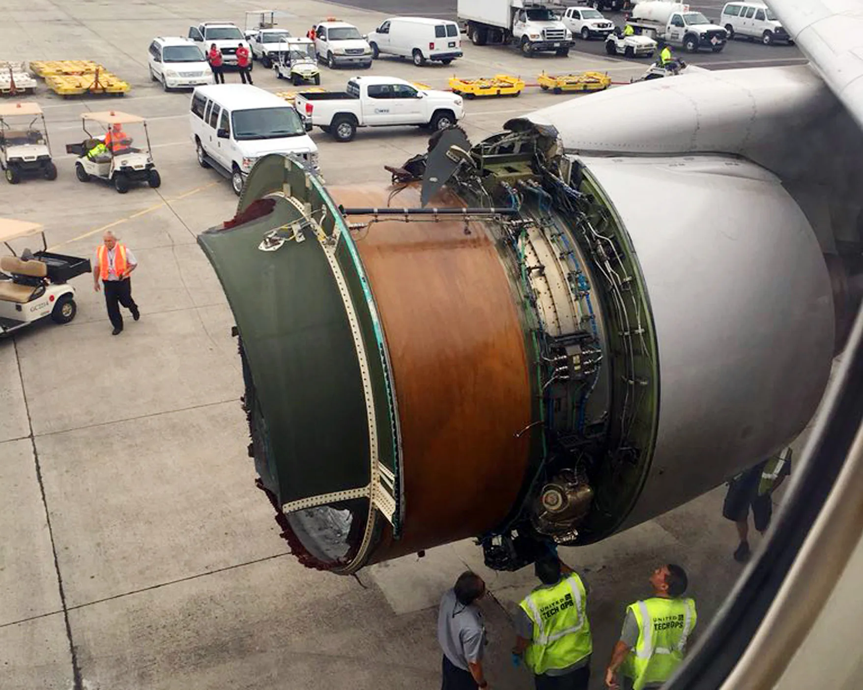 &nbsp;

The engine from a United Airlines&nbsp;flight from San Francisco to Honolulu on Feb. 13, 2018.