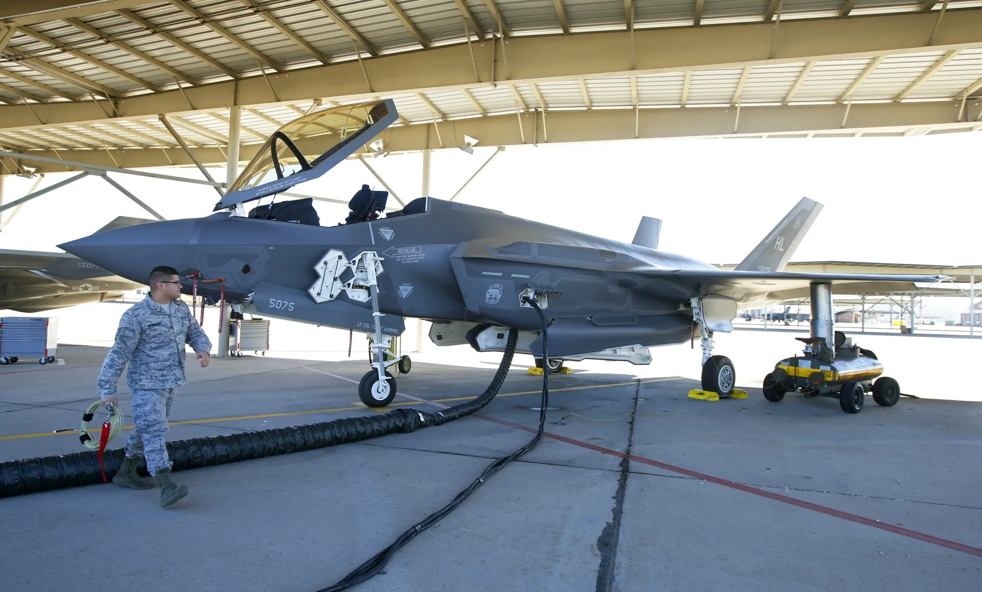 Maintenance crews prepare a Lockheed Martin Corp. F-35&nbsp;jet in Utah.