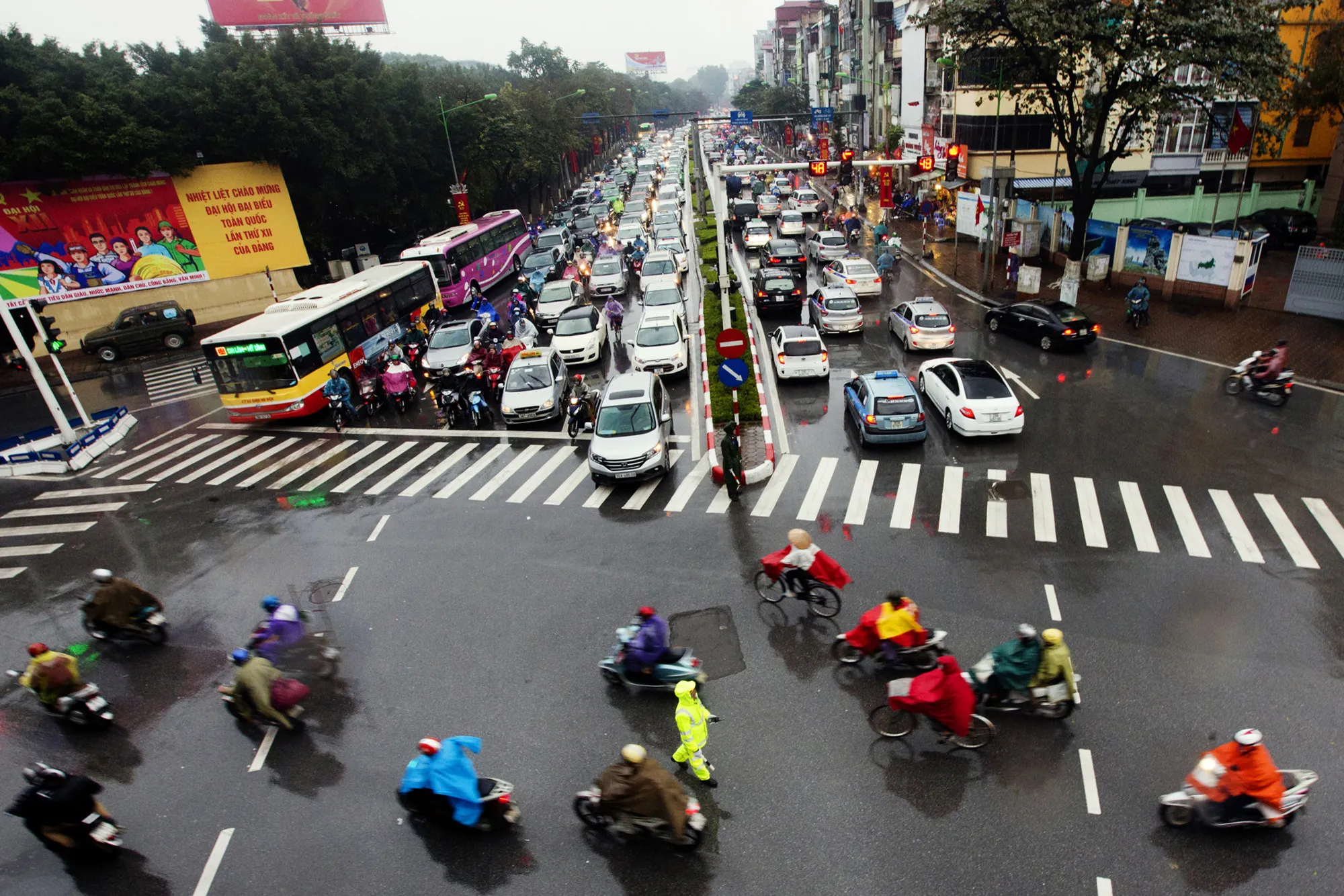 General Economy In The Capital As Vietnam Begins New Era