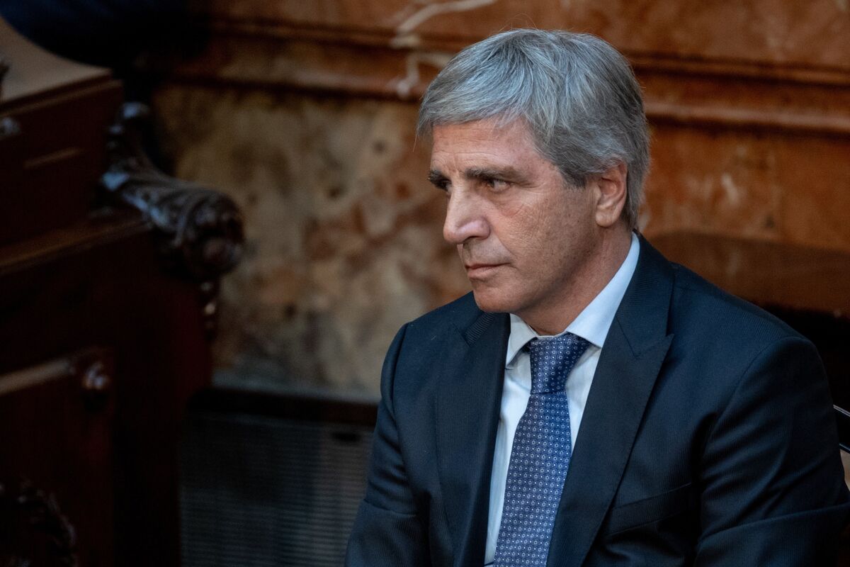 Argentina’s Economy Chief Says US Willing to Keep Buying Pesos