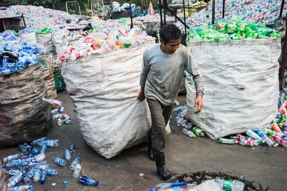 World’s Biggest Producer of Plastic to Curtail Its Use