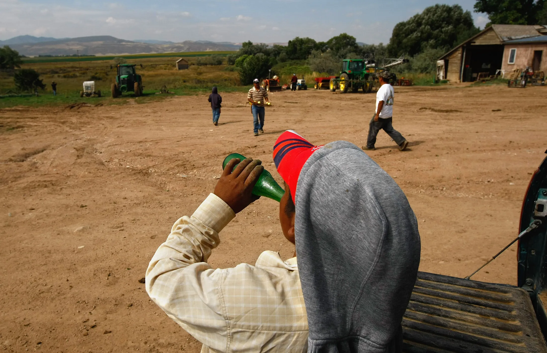 Migrant Farm Workers Receive Free Health Care From Mobile Clinic