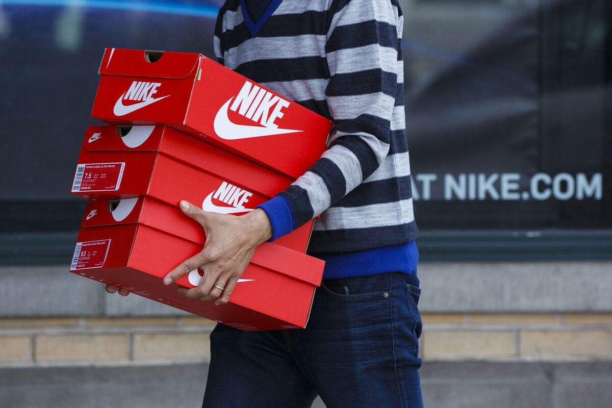 nike pulling out of stores