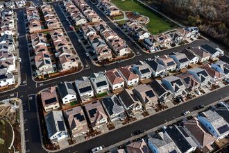 California Homes As Sellers Are Pulling Properties Off Market At Record Pace