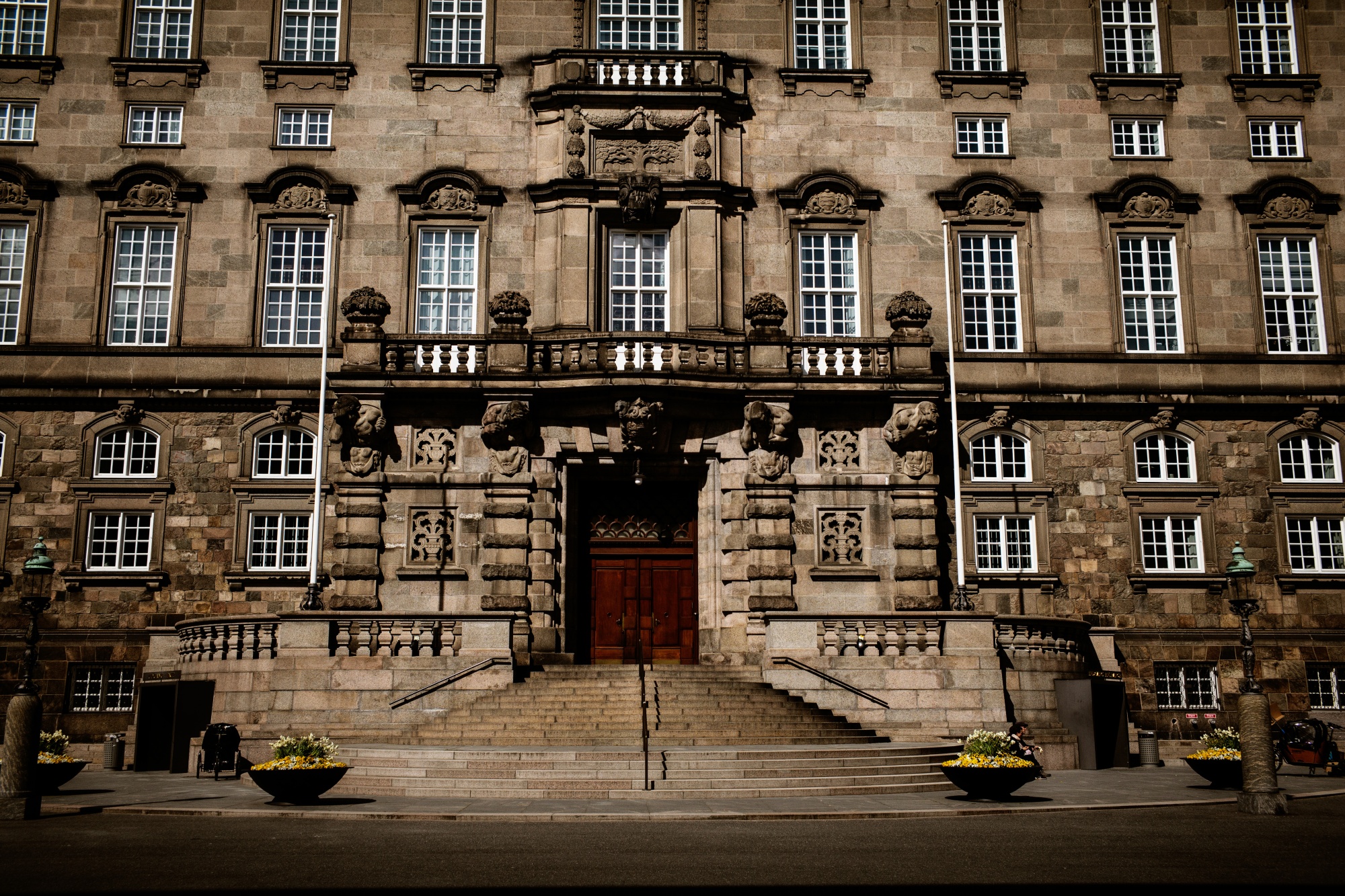 Denmark Prepares to Fight EU's Proposal for Minimum Wage - Bloomberg