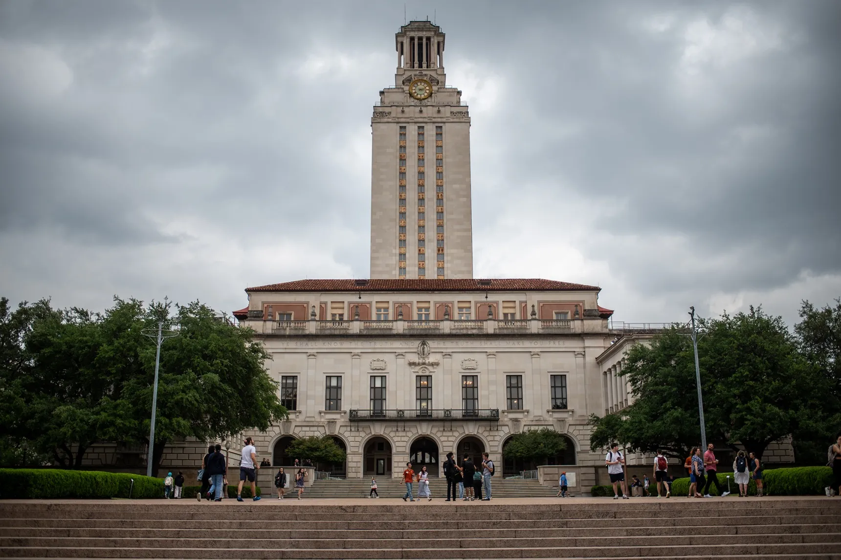 Could AI, Crypto and Power Make Oil-Rich University of Texas Even Richer? -  Bloomberg