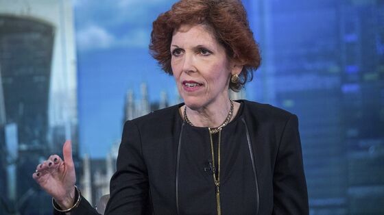 Fed’s Mester Says U.S. Economy ‘Fragile’ as Pandemic Lingers