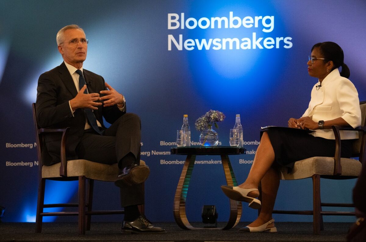 Norway’s $2.3 Trillion Fund Needs to Stay Invested in Big Tech, Stoltenberg Says