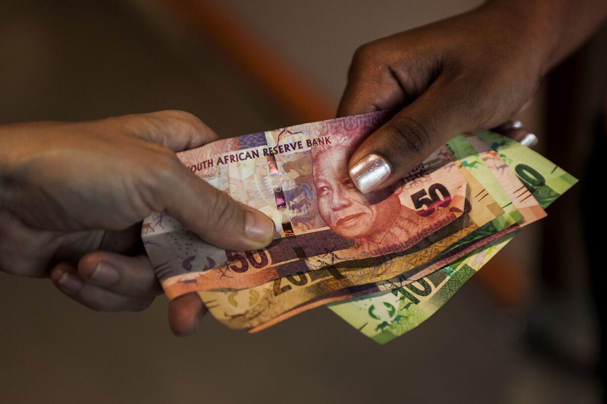 South African Rand’s Biggest Rally of Year Is Just the Beginning, Nomura Says