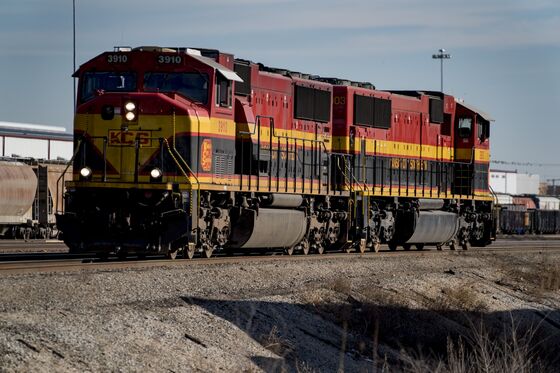 CP Rail Appeals to K.C. Southern Holders to Reject CN Deal