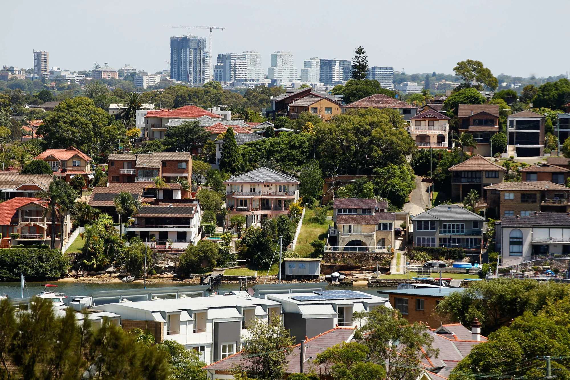 Easy-Money Curbs Bring Australia's Long Housing Boom to an End