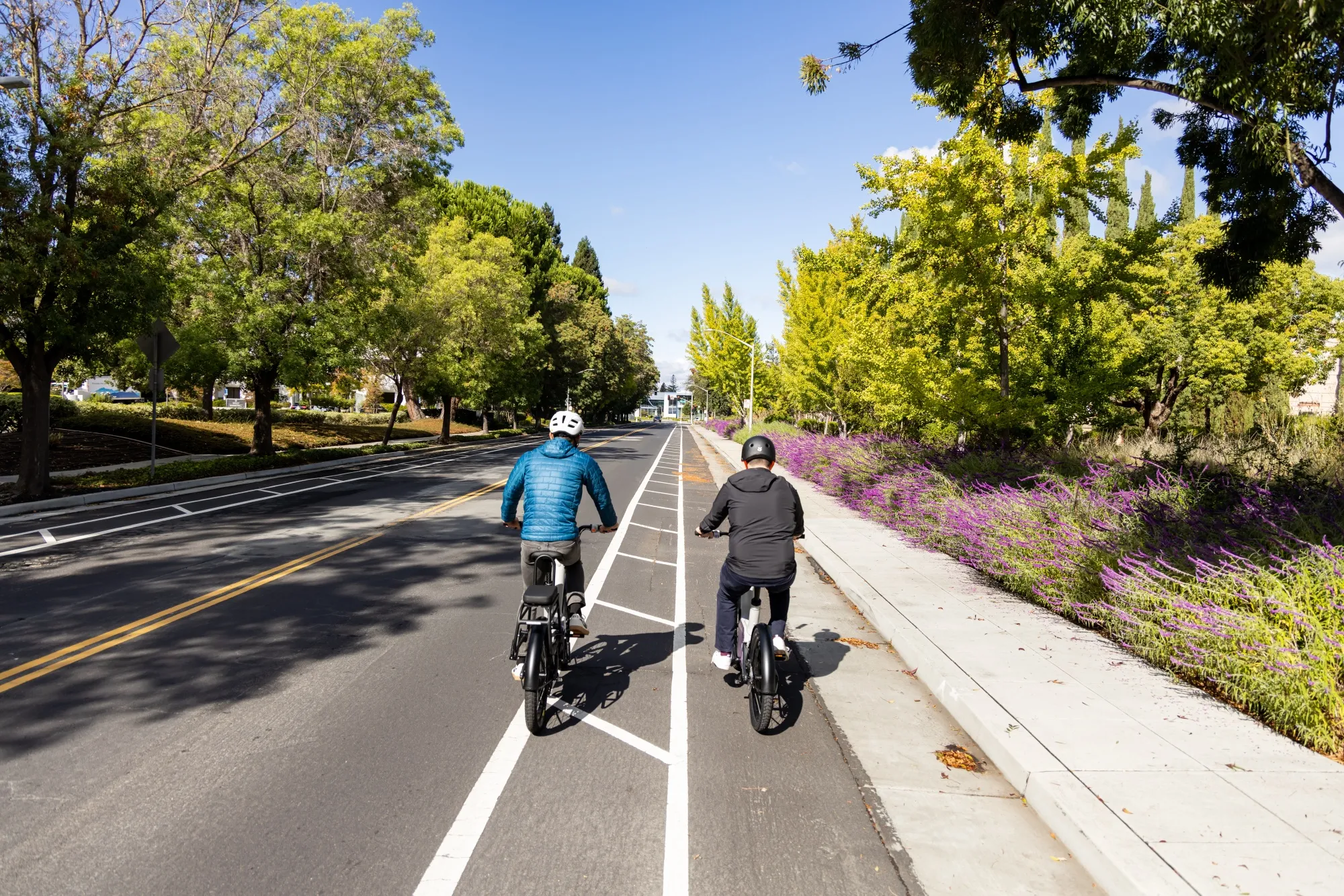 
Cyclists ride electric bikes near the headquarters of e-bike maker Also in Palo Alto, California.


&nbsp;
