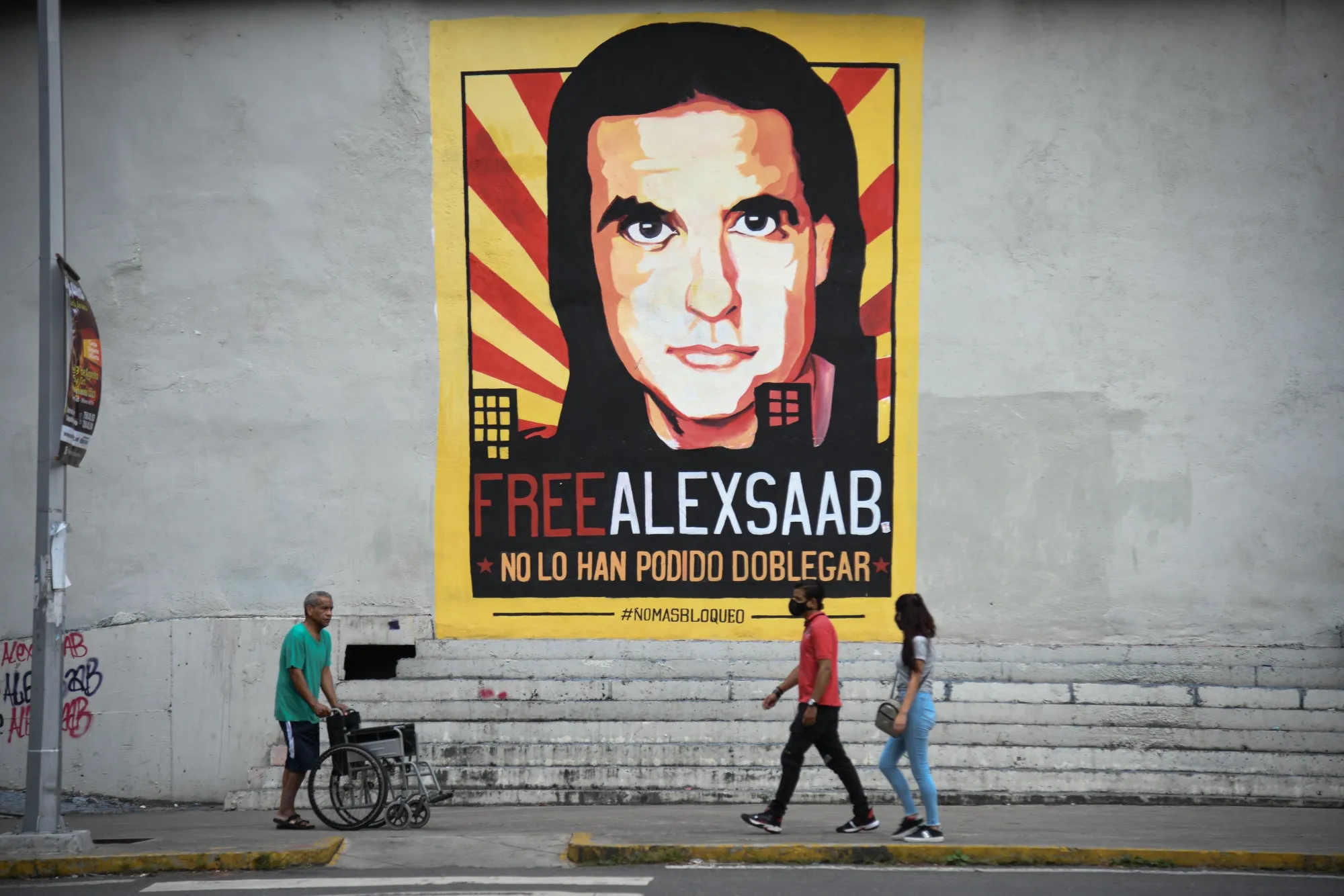 A mural supporting jailed businessman Alex Saab in Caracas, Venezuela.