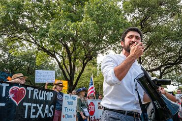 Texas Democratic Lawmakers Flee State In Effort To Halt Redistricting Legislation