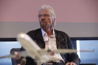 El multimillonario Richard Branson en el panel tecnológico israelí