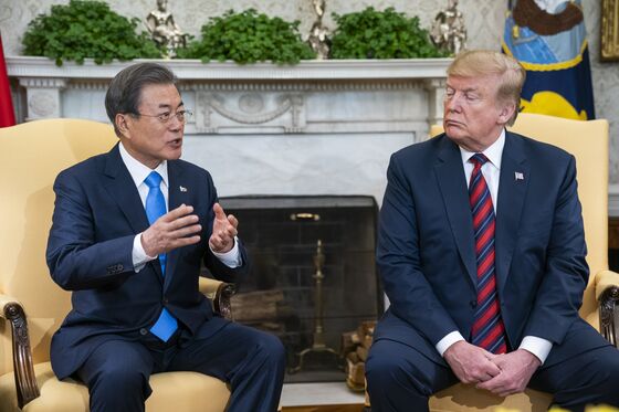 Trump, Moon Agree Dialogue With North Korea Should Continue