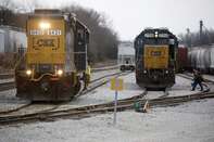 CSX Corp. Trains Haul Freight Ahead Of Earnings Figures