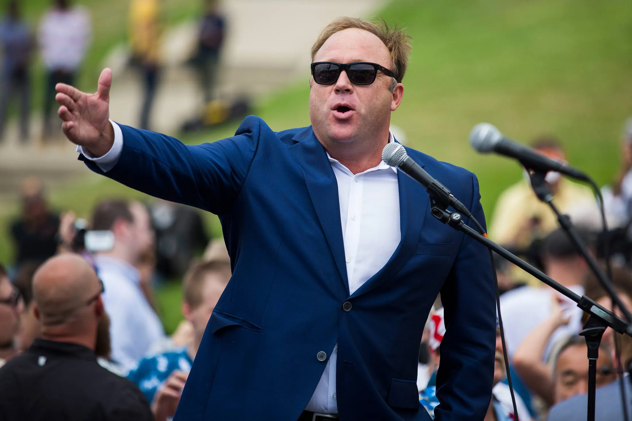 Alex Jones.
