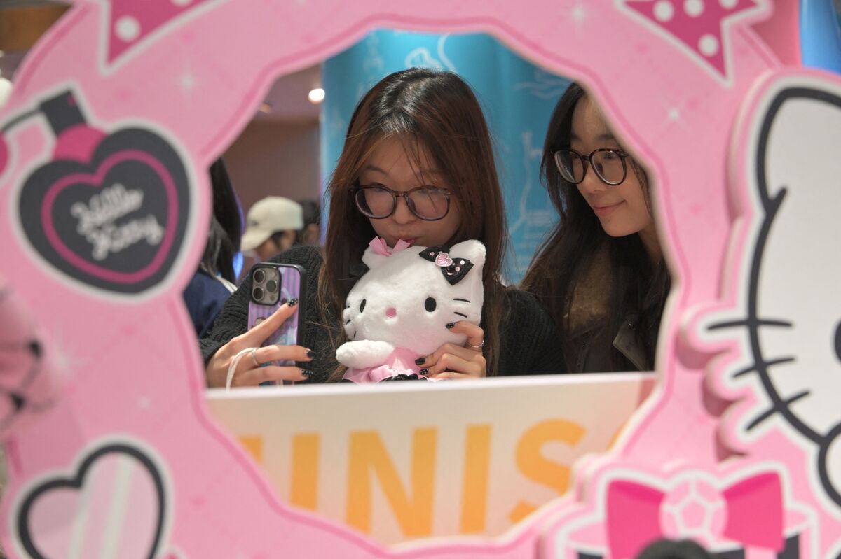 assets.bwbx.io image