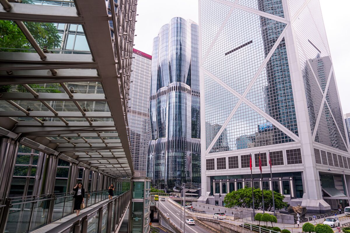 bloomberg.com - Cathy Chan - Senior Bankers Quit for Rivals as Asia Talent Fight Intensifies