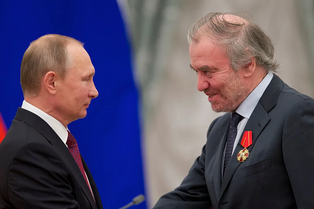 Putin and Valery Gergiev: Will the conductor now have to denounce&nbsp;the president?