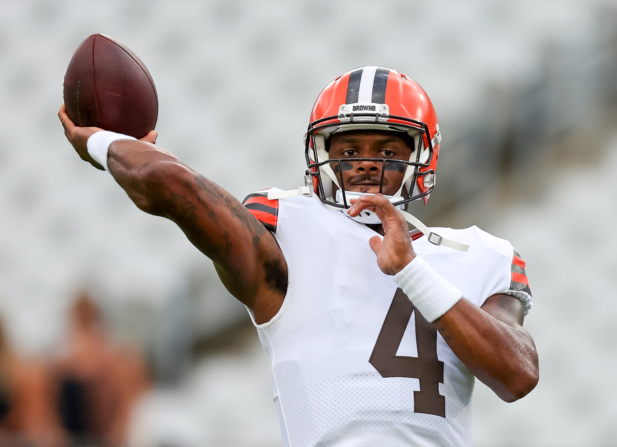 Deshaun Watson Will Join Cleveland Browns as Quarterback - Bloomberg