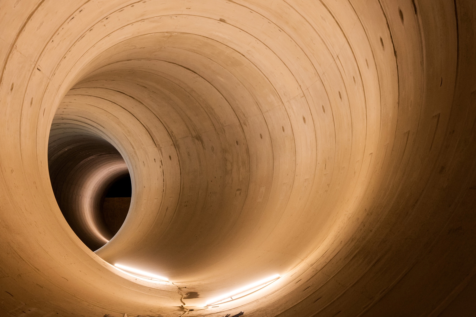 $1.5 billion Atlanta stadium makes wide use of spiral duct