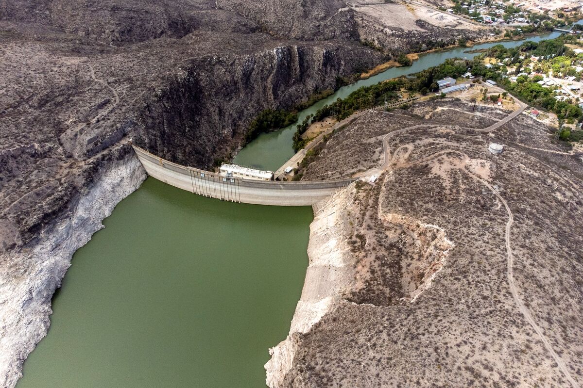 assets.bwbx.io image