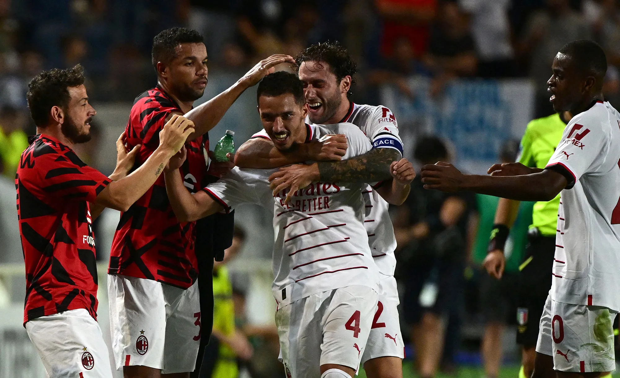 AC Milan vs Benfica Tickets | Champions League, image size:2000x1221