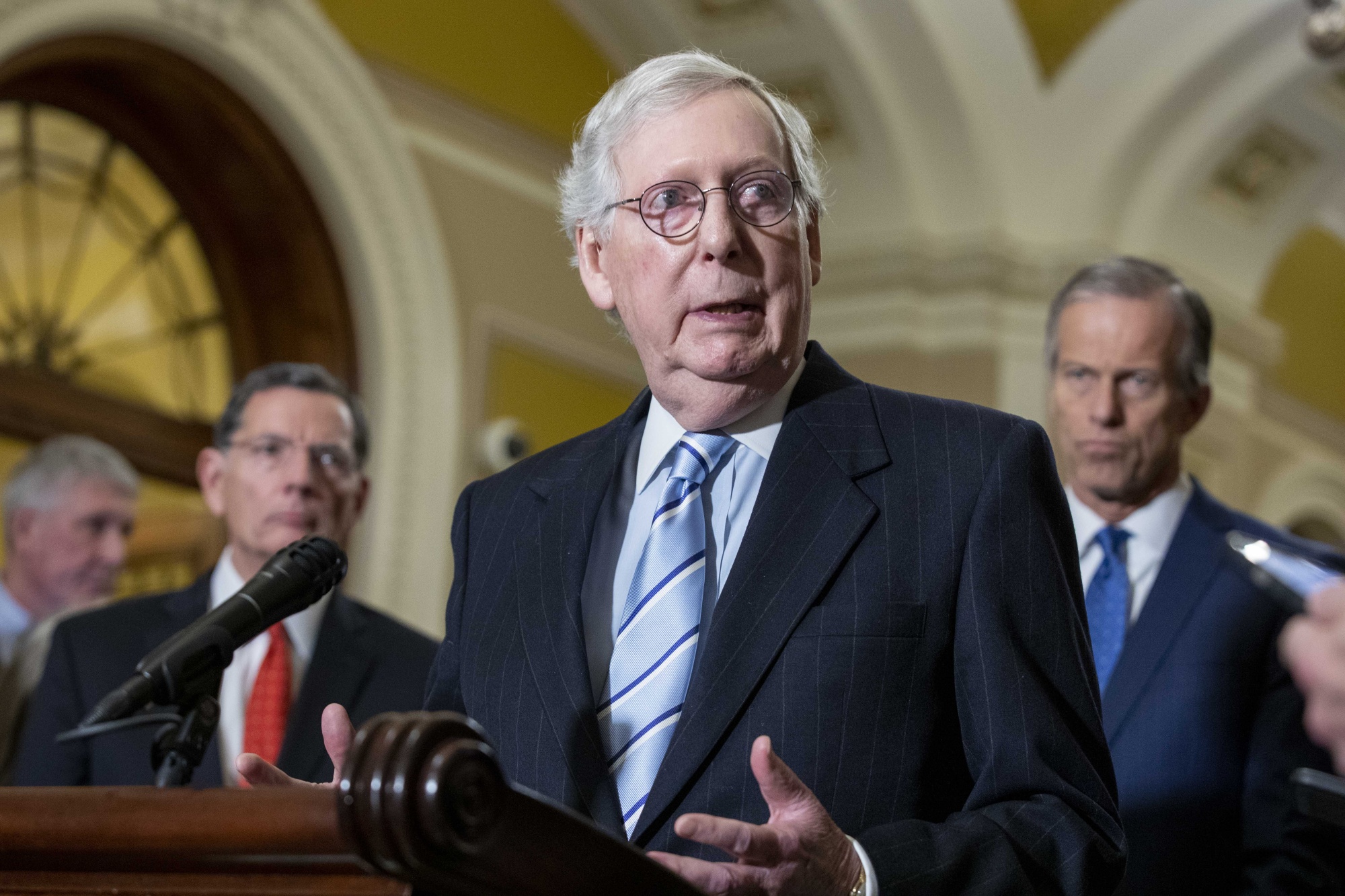 Mitch McConnell, Kevin McCarthy Fight Over Spending Omnibus - Bloomberg