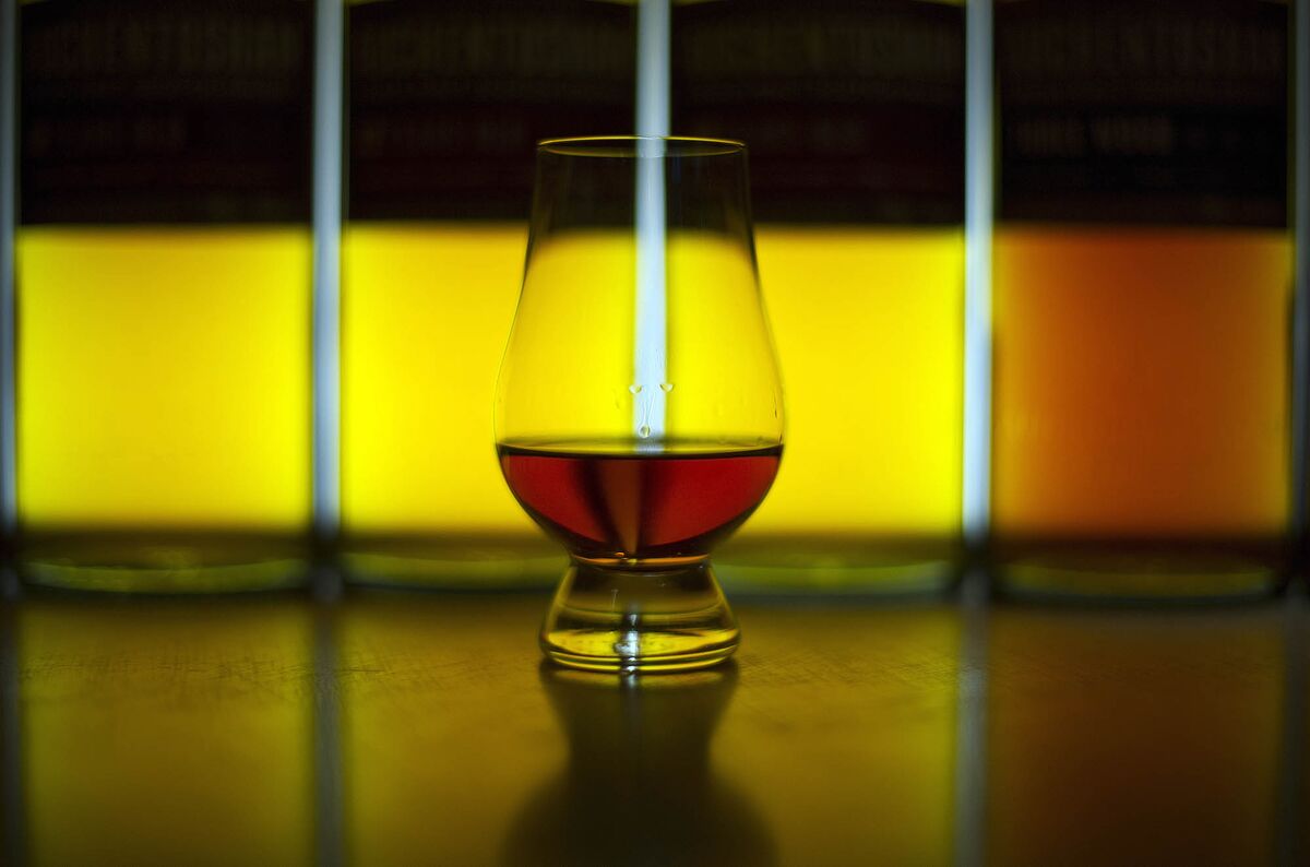 Scotch Whisky Prices Jump as Investors Seek Haven, FT Says